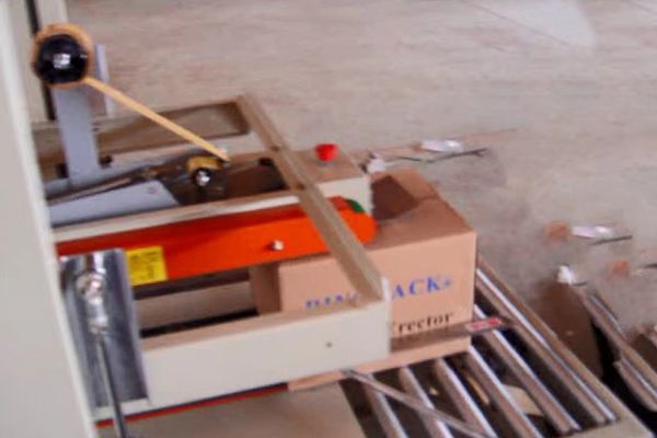 Selladora de Cajas, Automática con Correas de Transmisión Superior e Inferior RPF-05